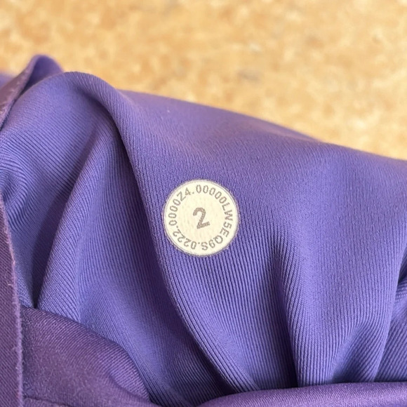 Lululemon Cargo Super-High-Rise Hiking Tight 25" in Charged Indigo - Picture 7 of 9